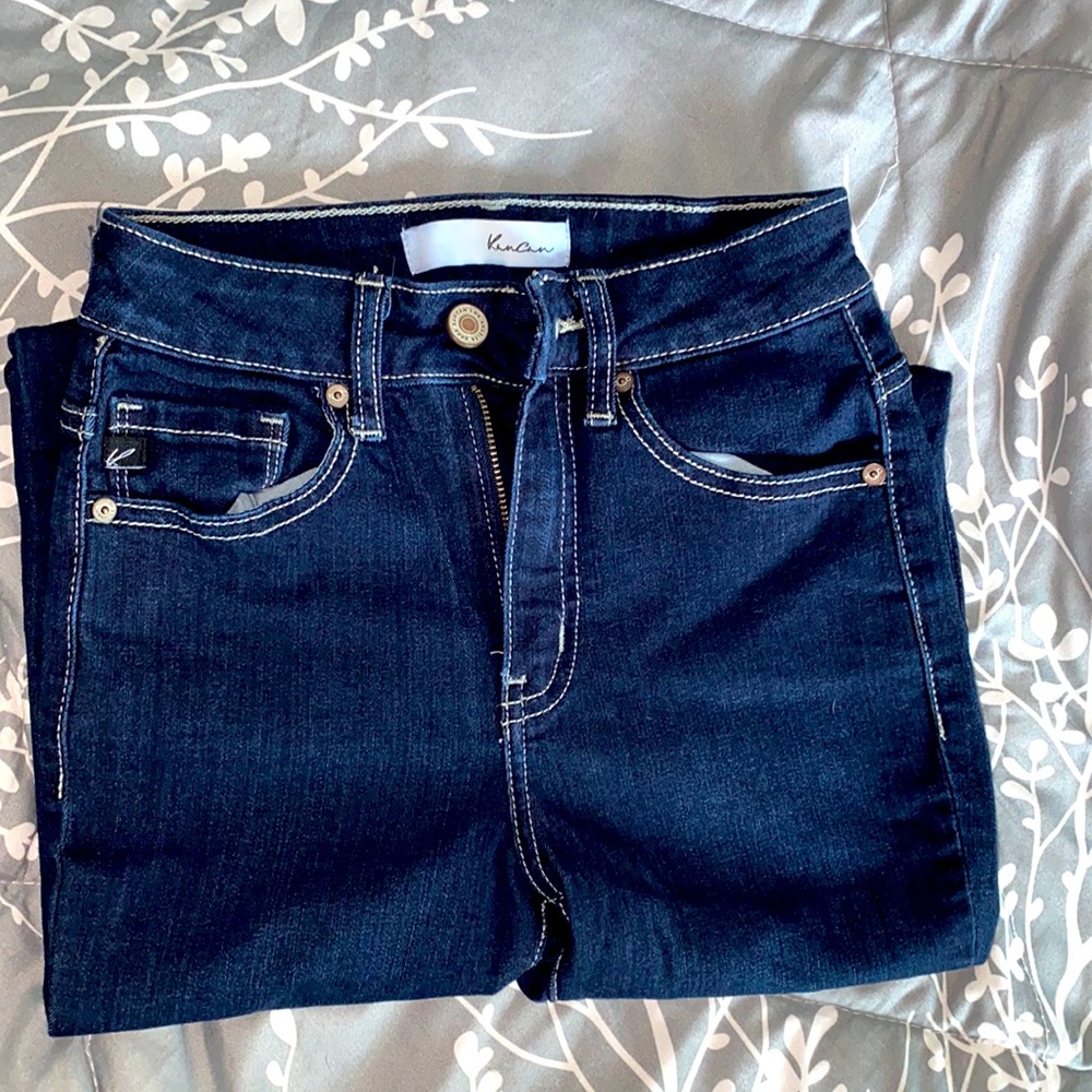 KanCan skinny jeans with frayed ankle